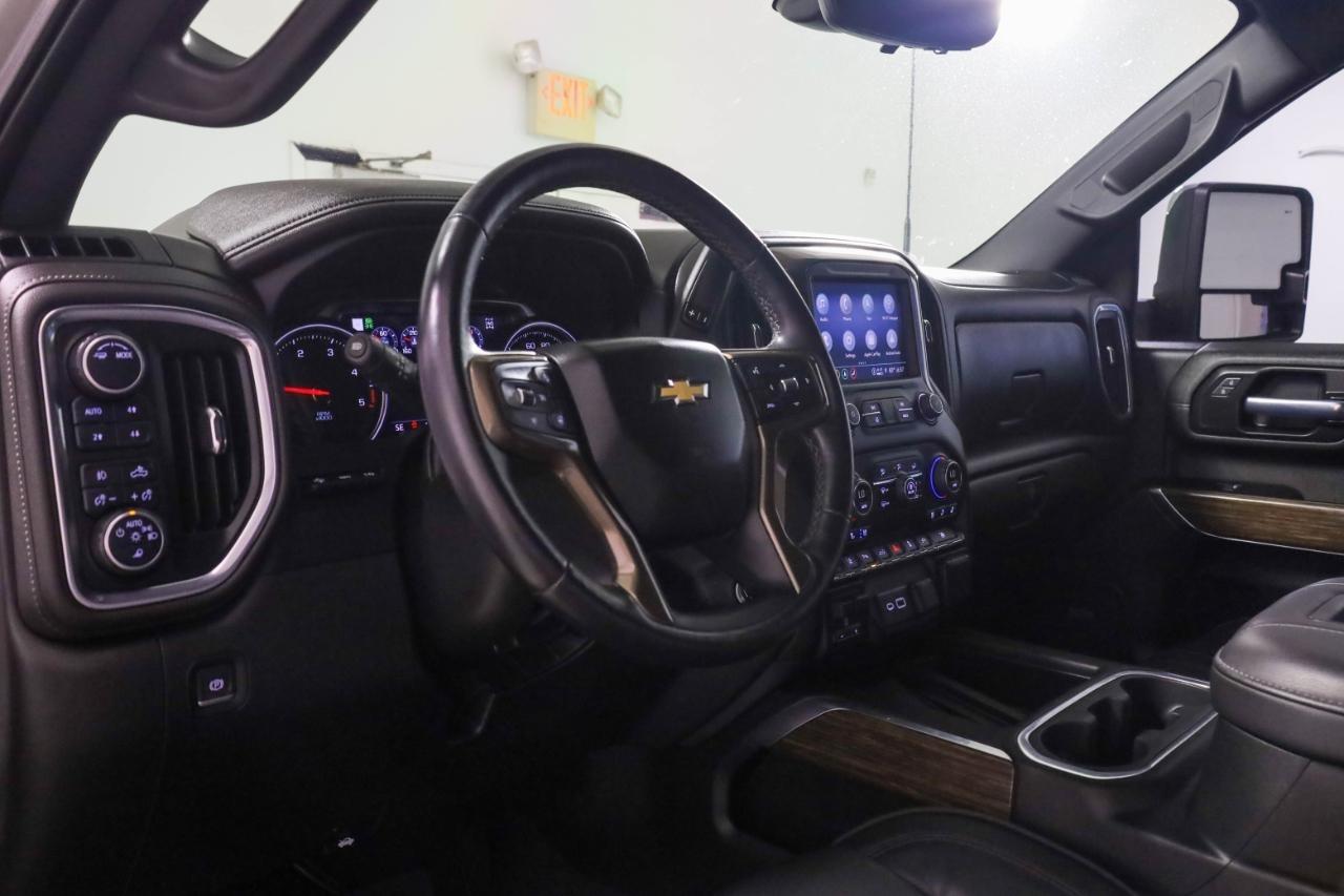 Chevrolet Silverado 2500HD 4WD Crew Cab 159" High Country 2022