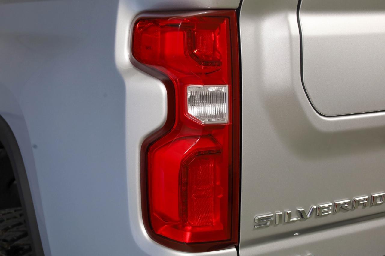 Chevrolet Silverado 2500HD 4WD Crew Cab 159" High Country 2022