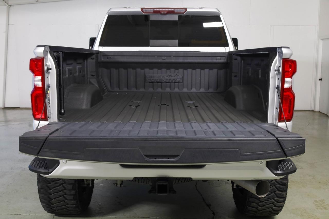 Chevrolet Silverado 2500HD 4WD Crew Cab 159" High Country 2022