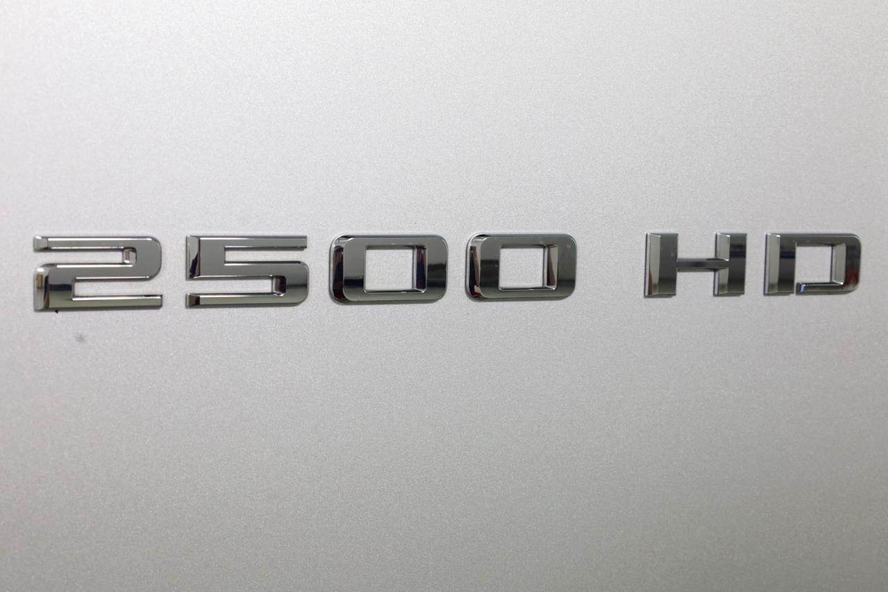 Chevrolet Silverado 2500HD 4WD Crew Cab 159" High Country 2022