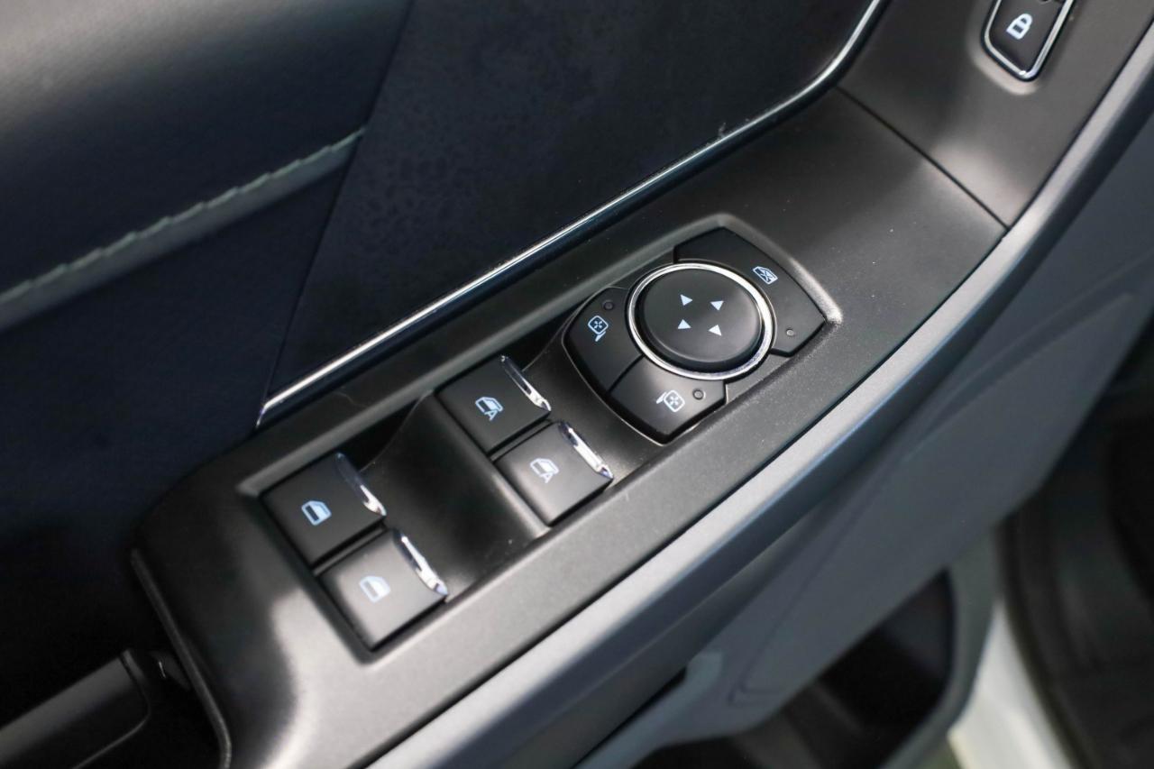 Ford F-150 XLT 2WD SuperCrew 5.5' Box 2025