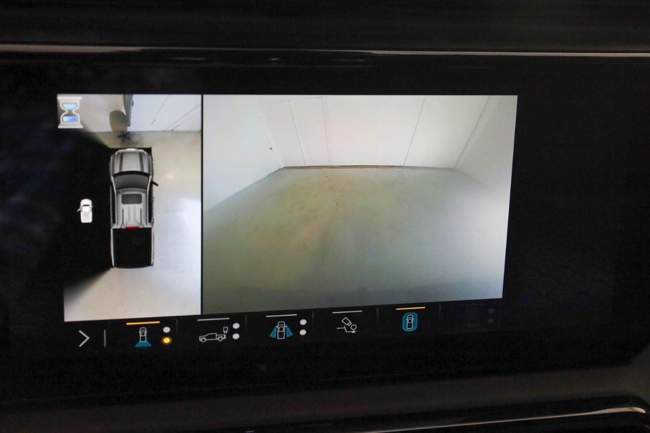 GMC Sierra 1500 4WD Crew Cab 147" AT4 2023