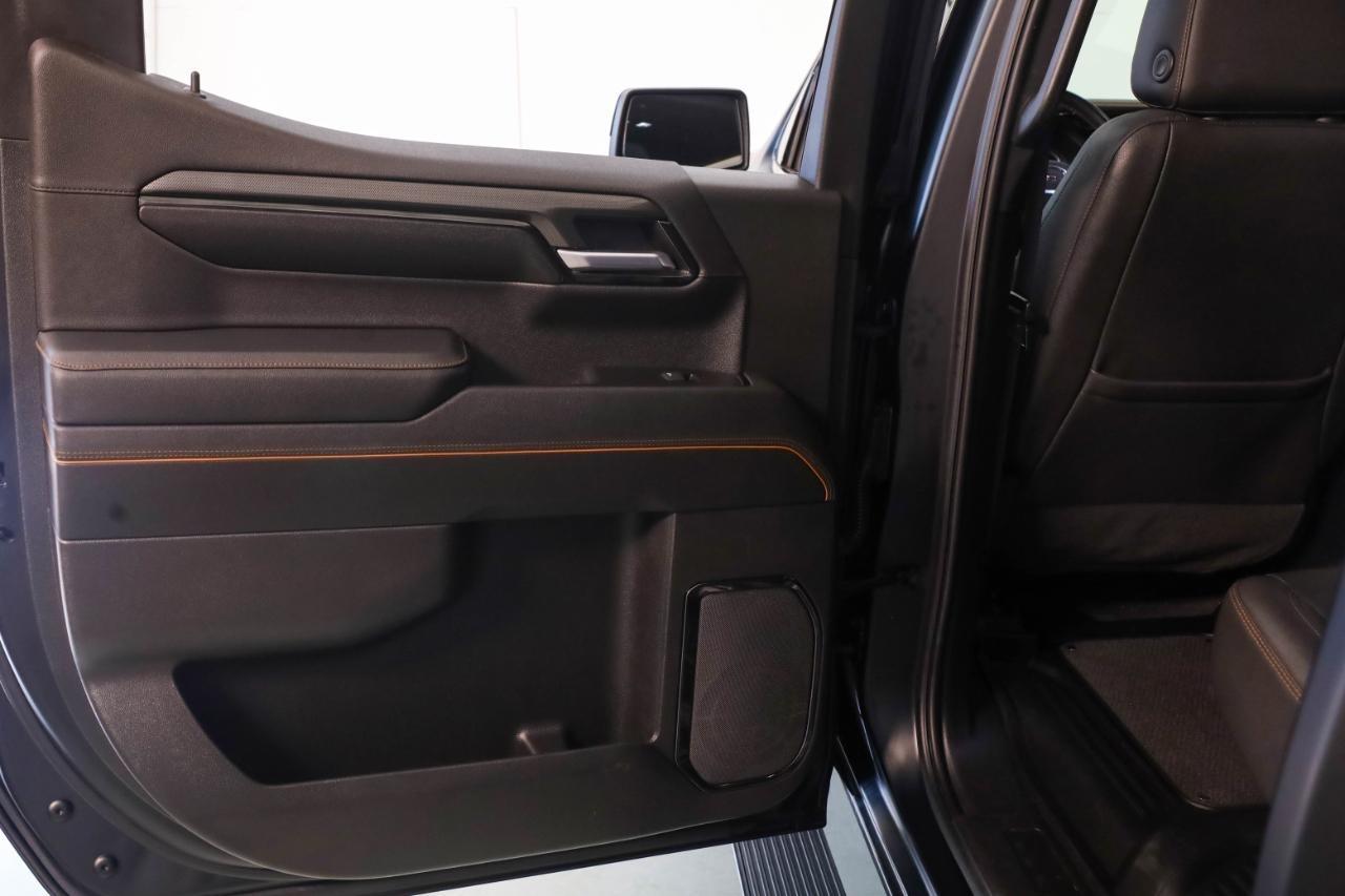 GMC Sierra 1500 4WD Crew Cab 147" AT4 2023