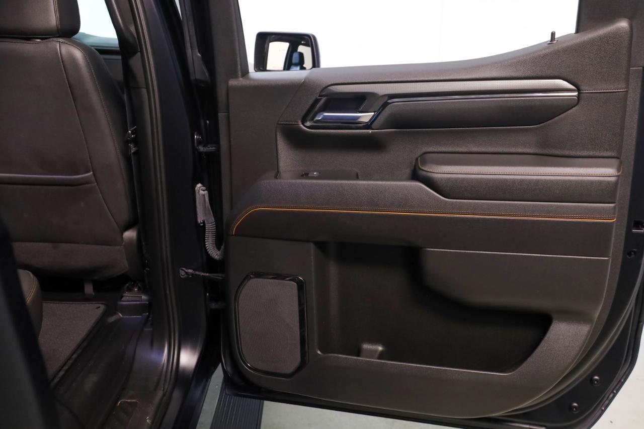 GMC Sierra 1500 4WD Crew Cab 147" AT4 2023