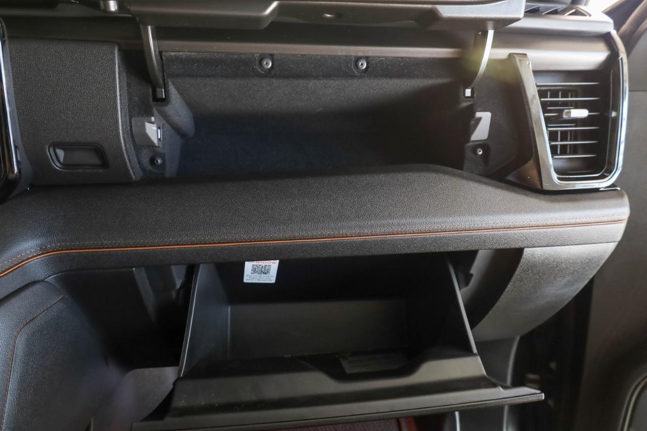 GMC Sierra 1500 4WD Crew Cab 147" AT4 2023