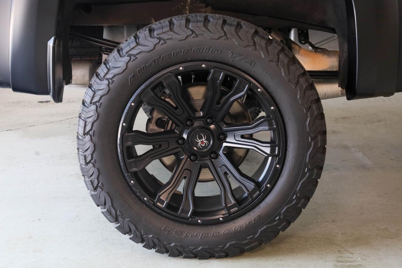 GMC Sierra 1500 4WD Crew Cab 147" AT4 2023