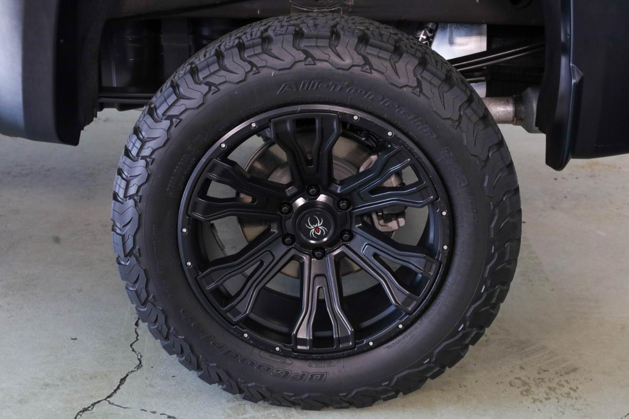 GMC Sierra 1500 4WD Crew Cab 147" AT4 2023