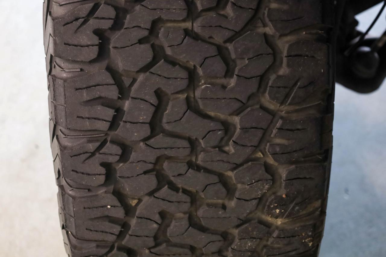 GMC Sierra 1500 4WD Crew Cab 147" AT4 2023