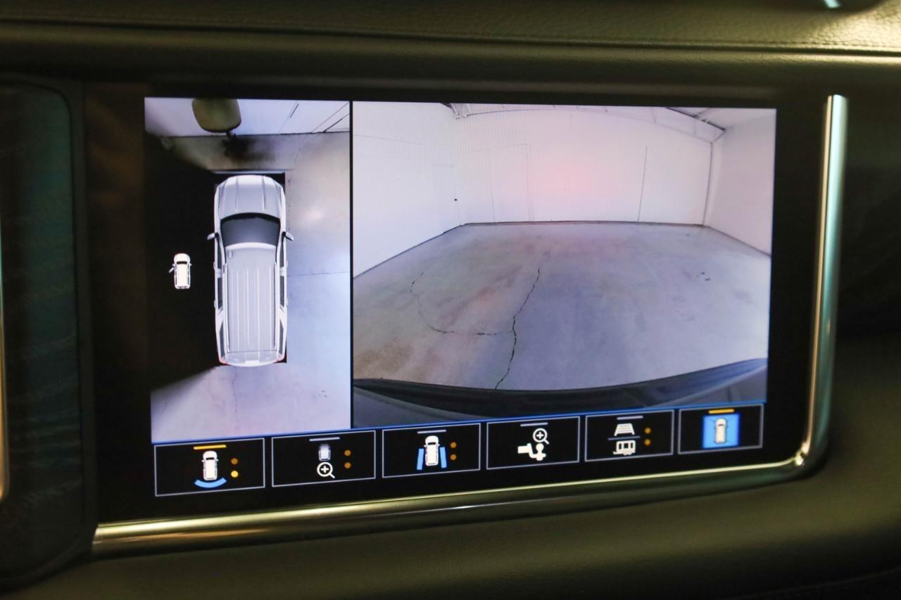 GMC Yukon XL 2WD 4dr Denali 2021