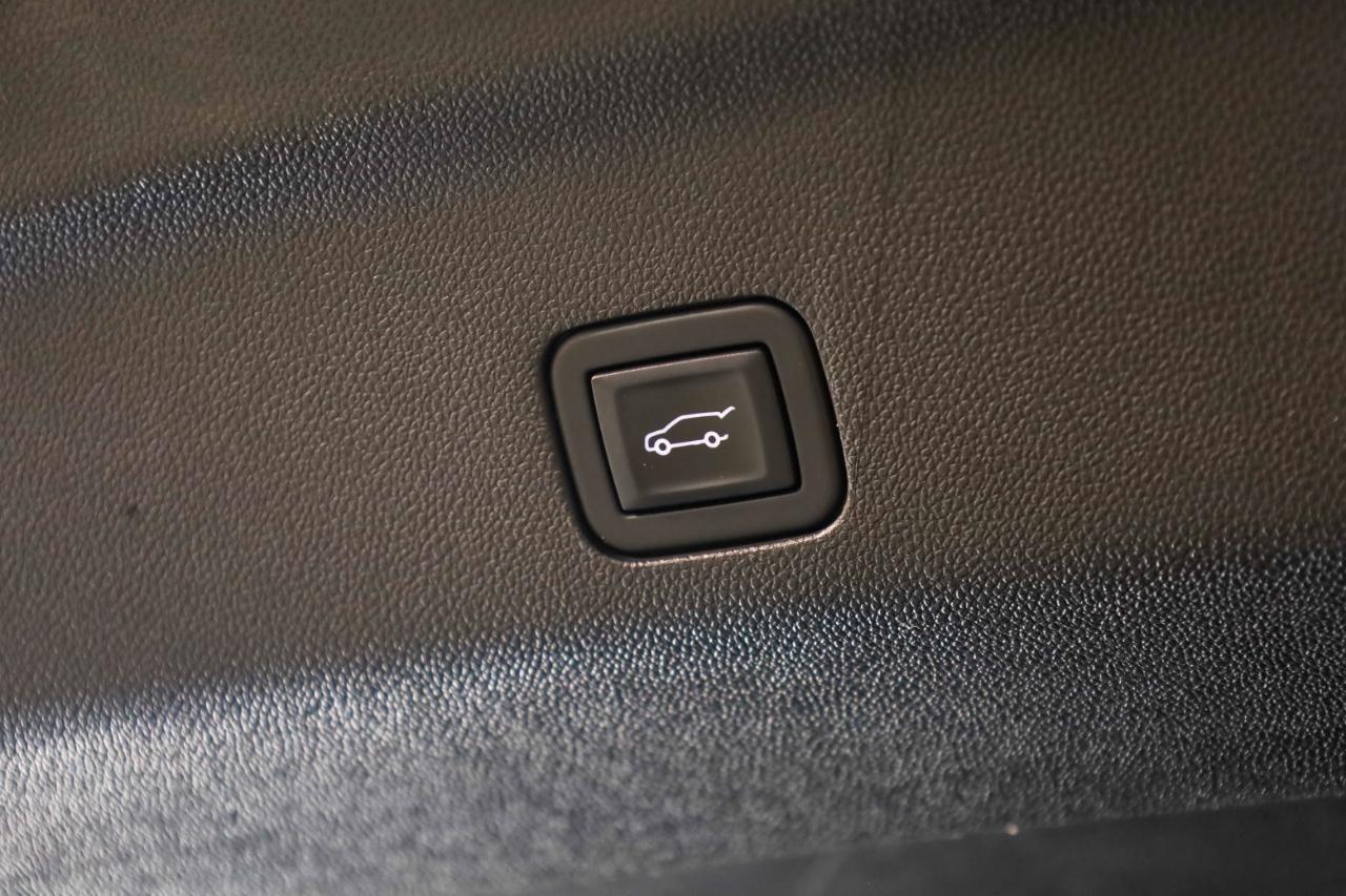 GMC Yukon XL 2WD 4dr Denali 2021
