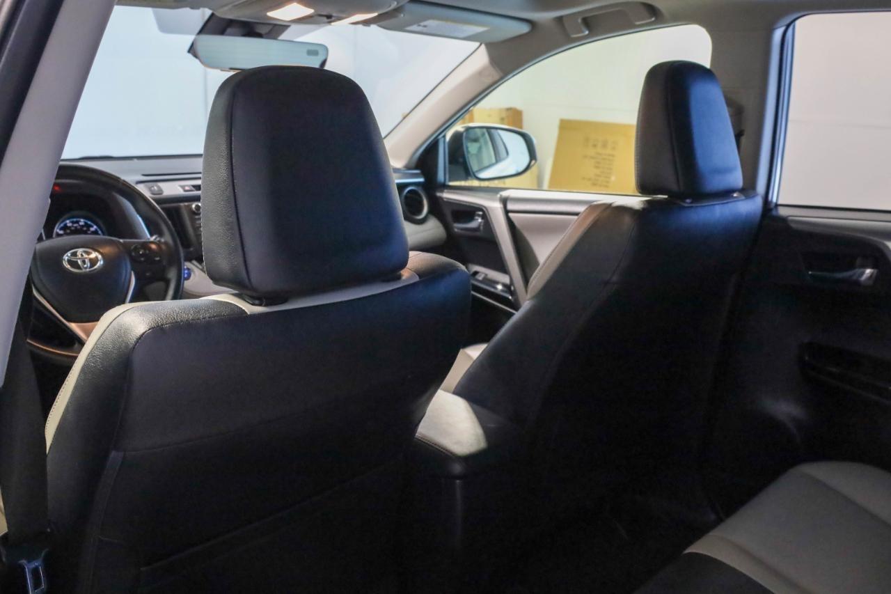 Toyota RAV4 Hybrid Limited AWD (Natl) 2017
