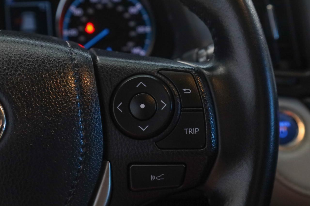 Toyota RAV4 Hybrid Limited AWD (Natl) 2017