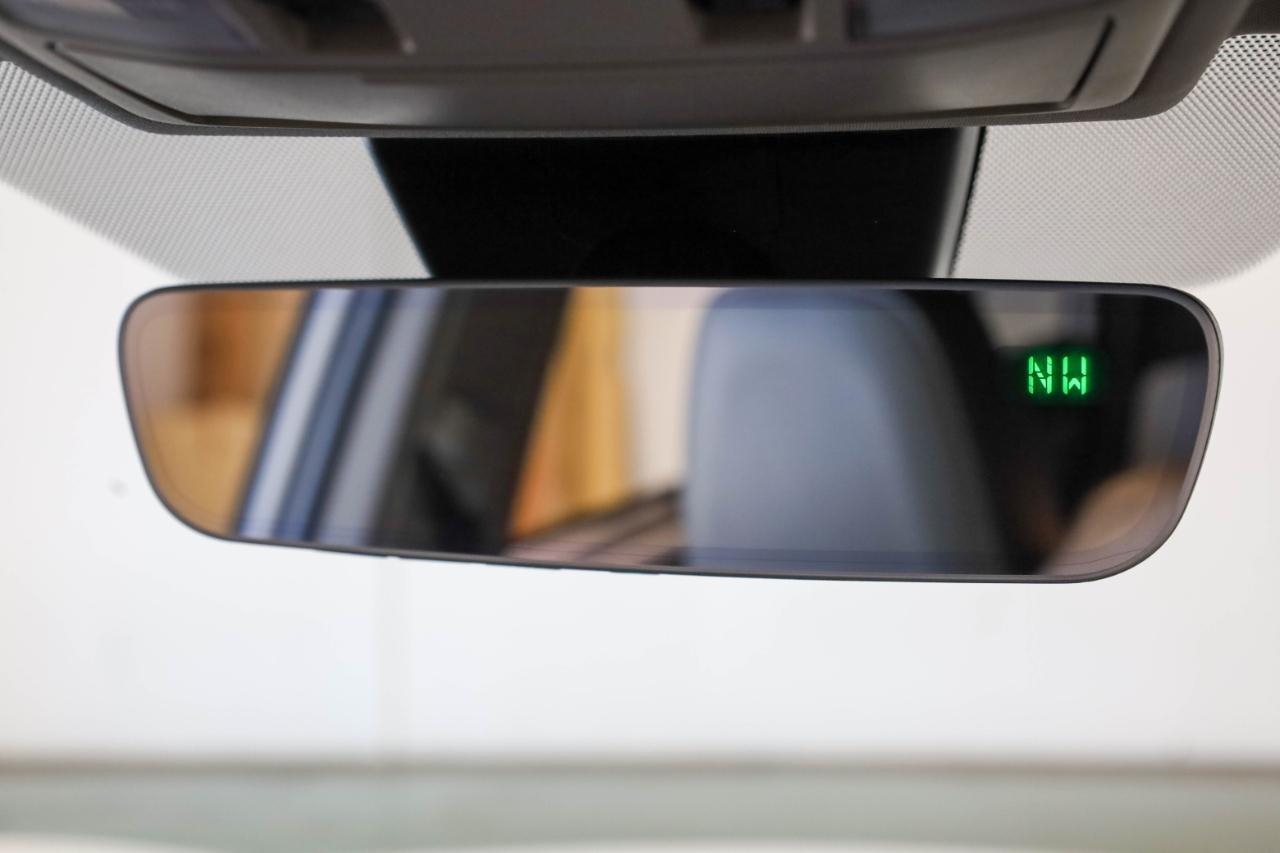 Toyota RAV4 Hybrid Limited AWD (Natl) 2017