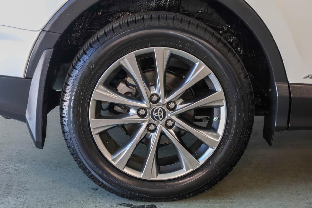 Toyota RAV4 Hybrid Limited AWD (Natl) 2017