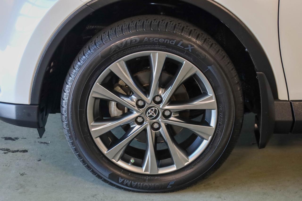 Toyota RAV4 Hybrid Limited AWD (Natl) 2017