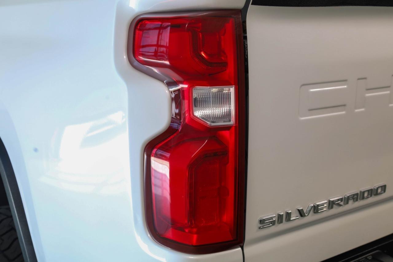 Chevrolet Silverado 3500HD 4WD Crew Cab 159" High Country 2021