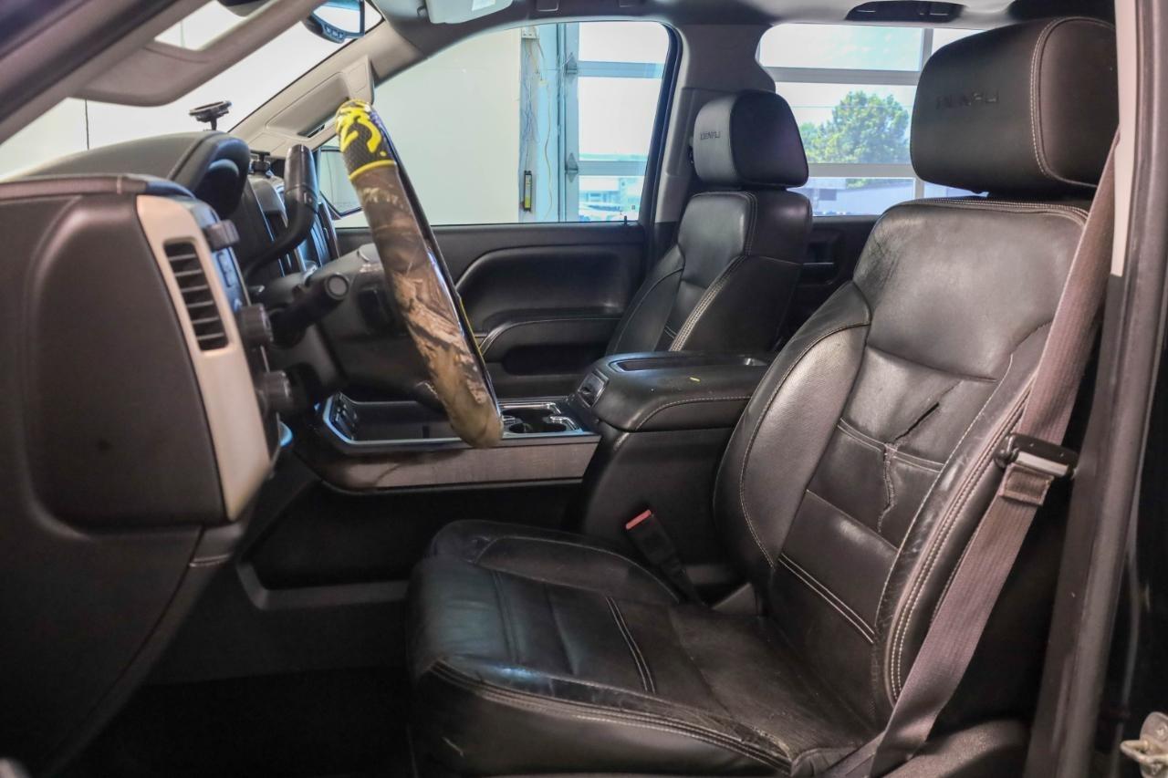 GMC Sierra 2500HD 4WD Crew Cab 153.7" Denali 2015