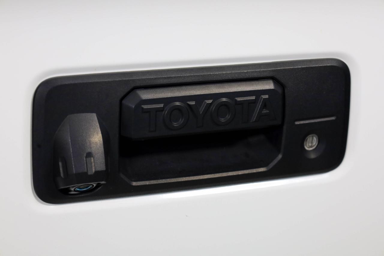 Toyota Tacoma 4WD TRD Off Road Double Cab 5' Bed V6 MT (Natl) 2023