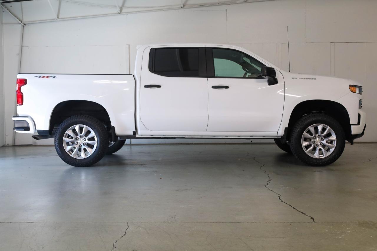 Chevrolet Silverado 1500 4WD Crew Cab 147" Custom 2021