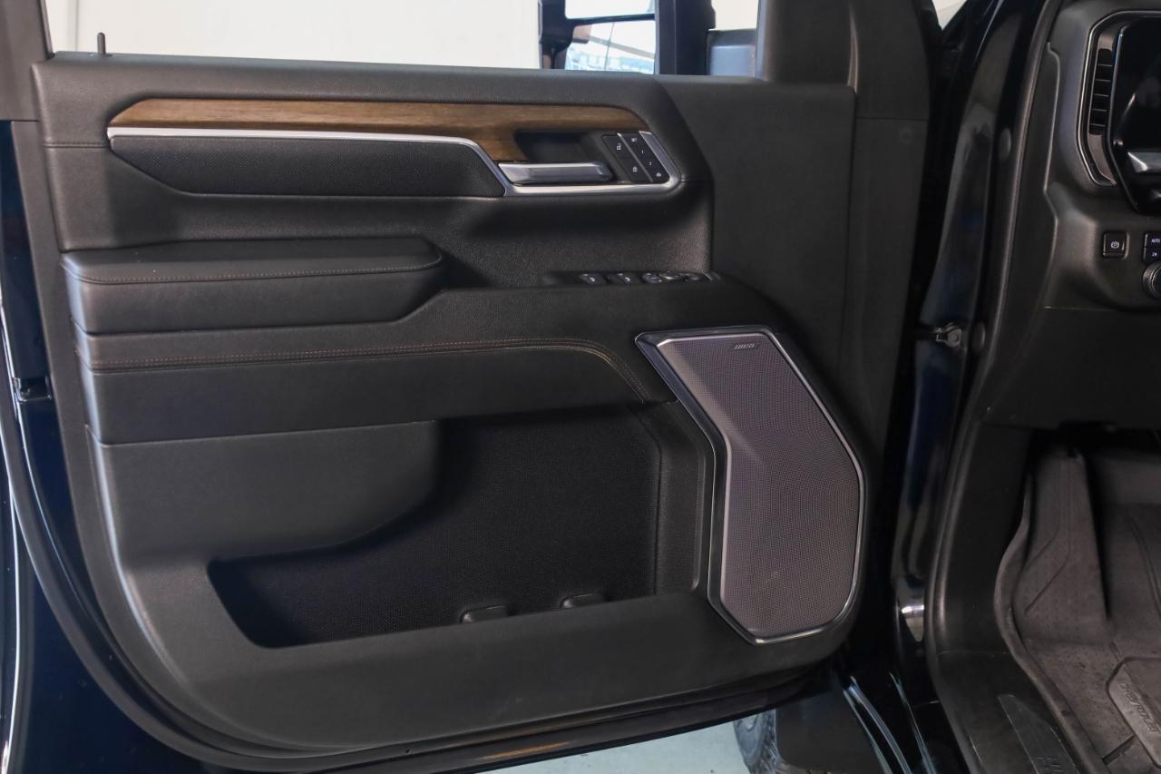 Chevrolet Silverado 2500HD 4WD Crew Cab 159" High Country 2024