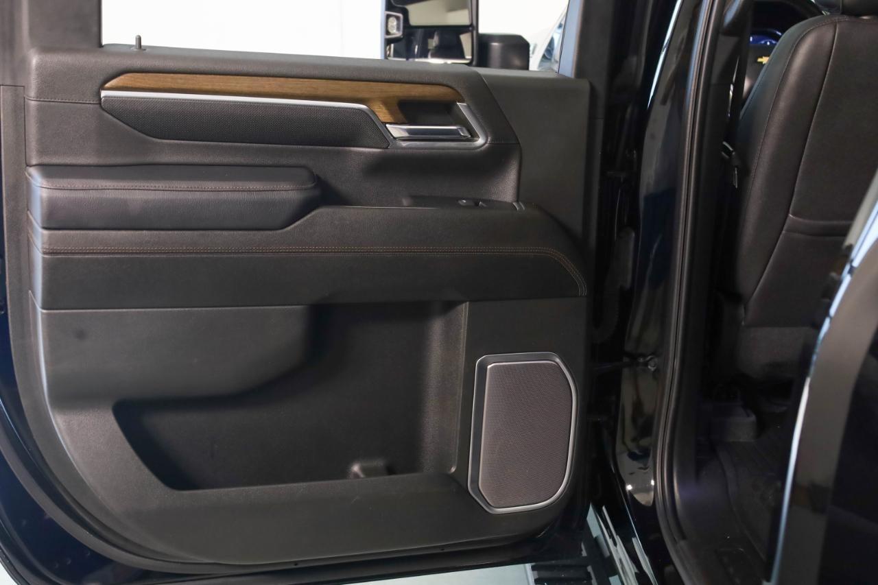 Chevrolet Silverado 2500HD 4WD Crew Cab 159" High Country 2024