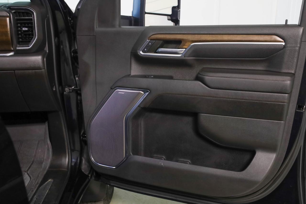 Chevrolet Silverado 2500HD 4WD Crew Cab 159" High Country 2024