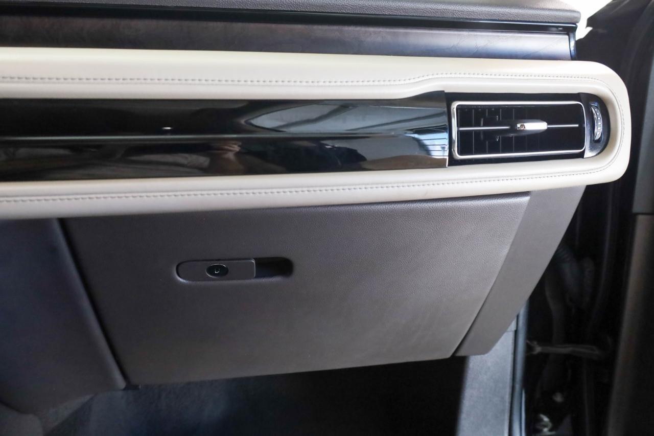Lincoln Aviator Reserve AWD 2022
