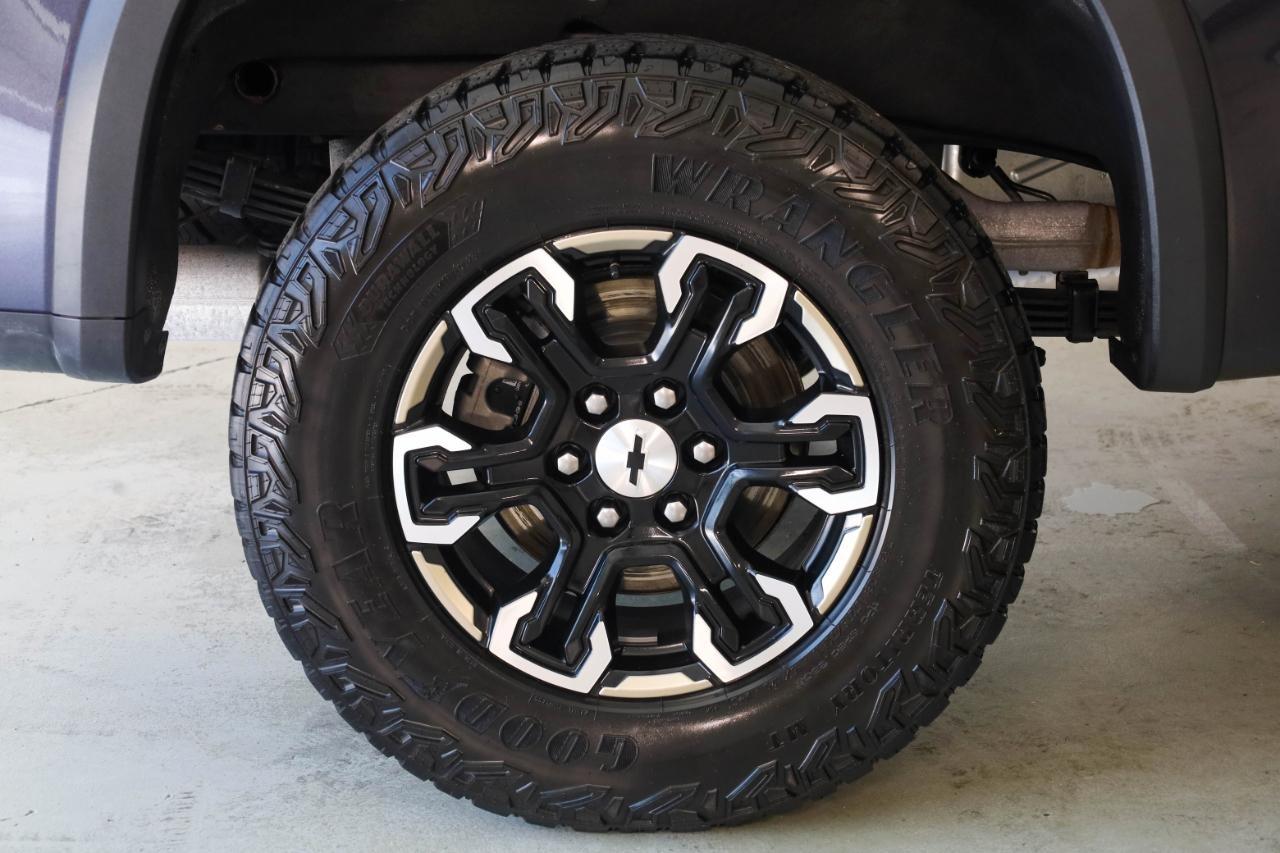 Chevrolet Silverado 1500 4WD Crew Cab 147" ZR2 2023
