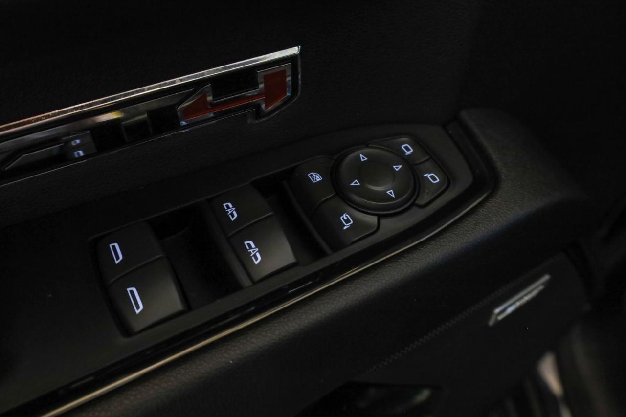 GMC Sierra 1500 4WD Crew Cab 147" AT4 2022