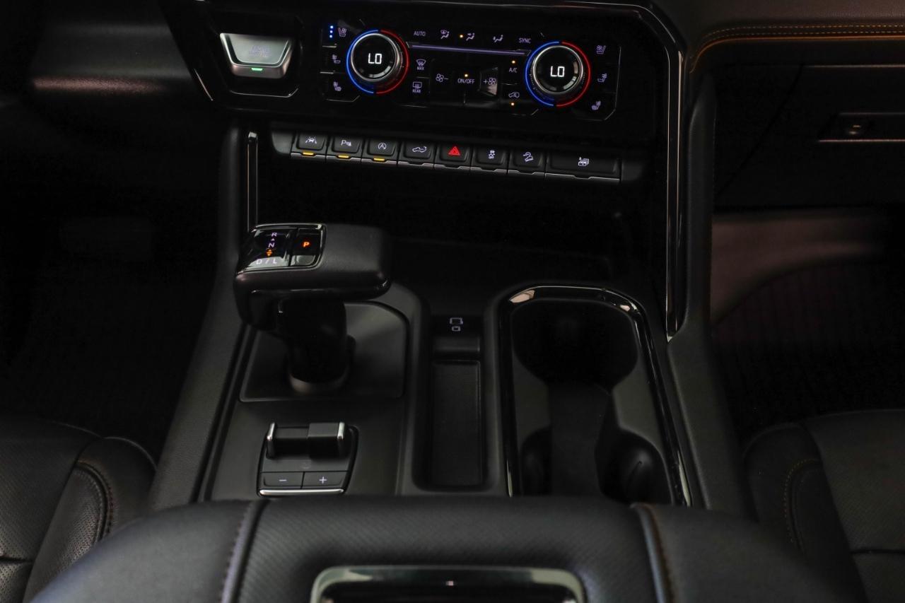 GMC Sierra 1500 4WD Crew Cab 147" AT4 2022
