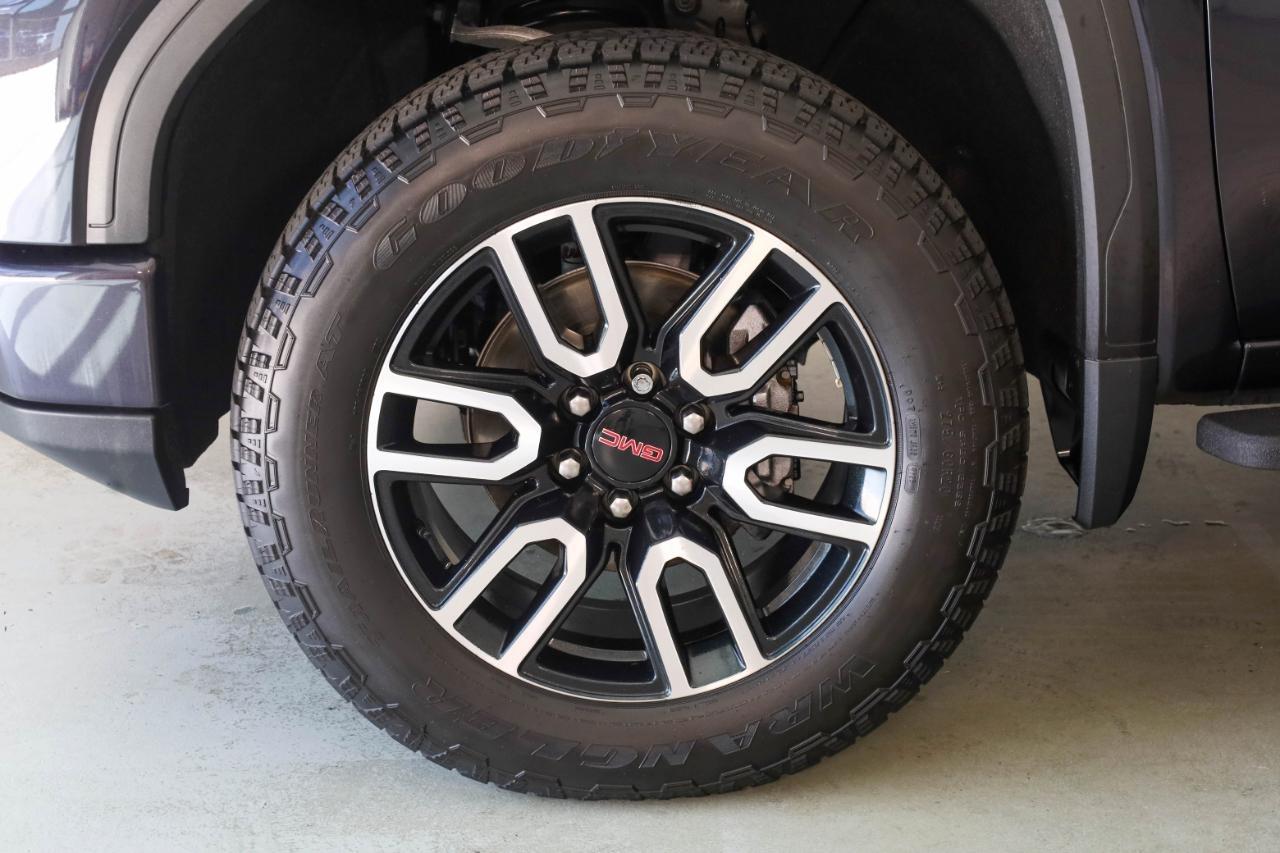 GMC Sierra 1500 4WD Crew Cab 147" AT4 2022
