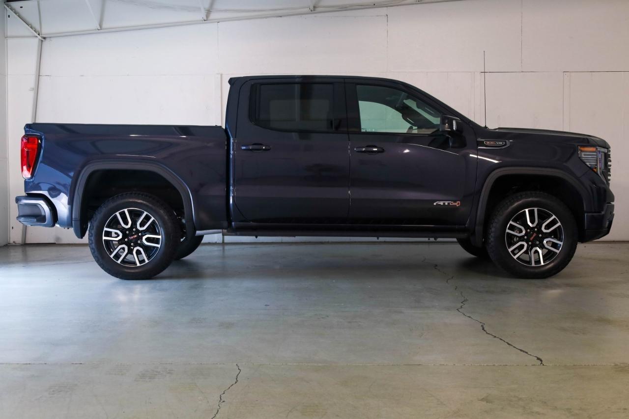 GMC Sierra 1500 4WD Crew Cab 147" AT4 2022
