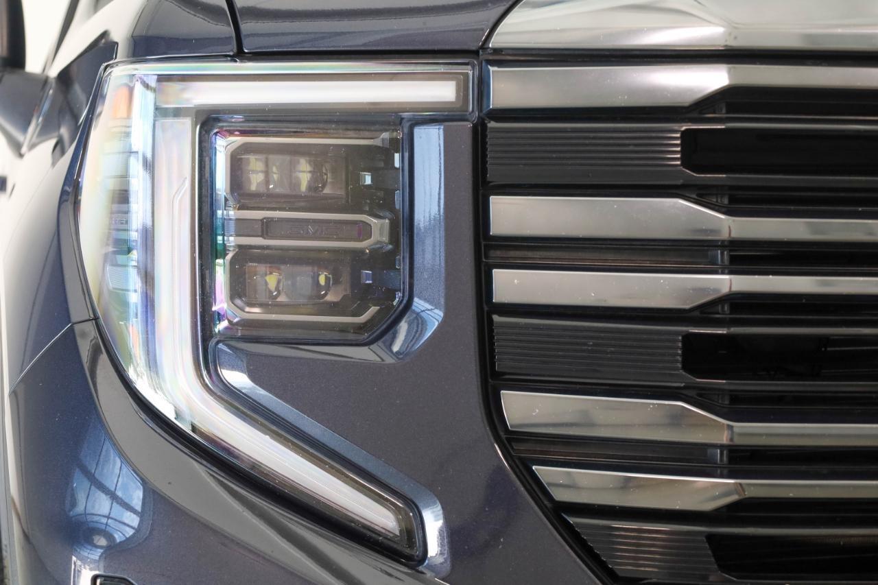 GMC Sierra 1500 4WD Crew Cab 147" AT4 2022