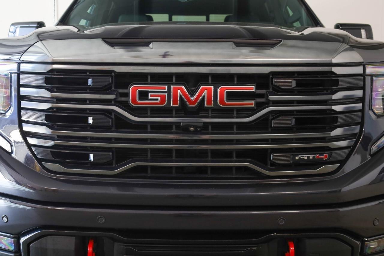 GMC Sierra 1500 4WD Crew Cab 147" AT4 2022