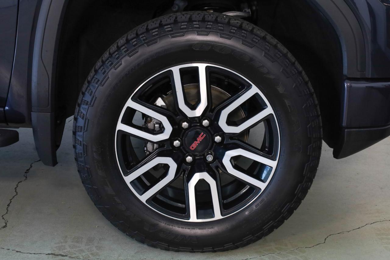 GMC Sierra 1500 4WD Crew Cab 147" AT4 2022