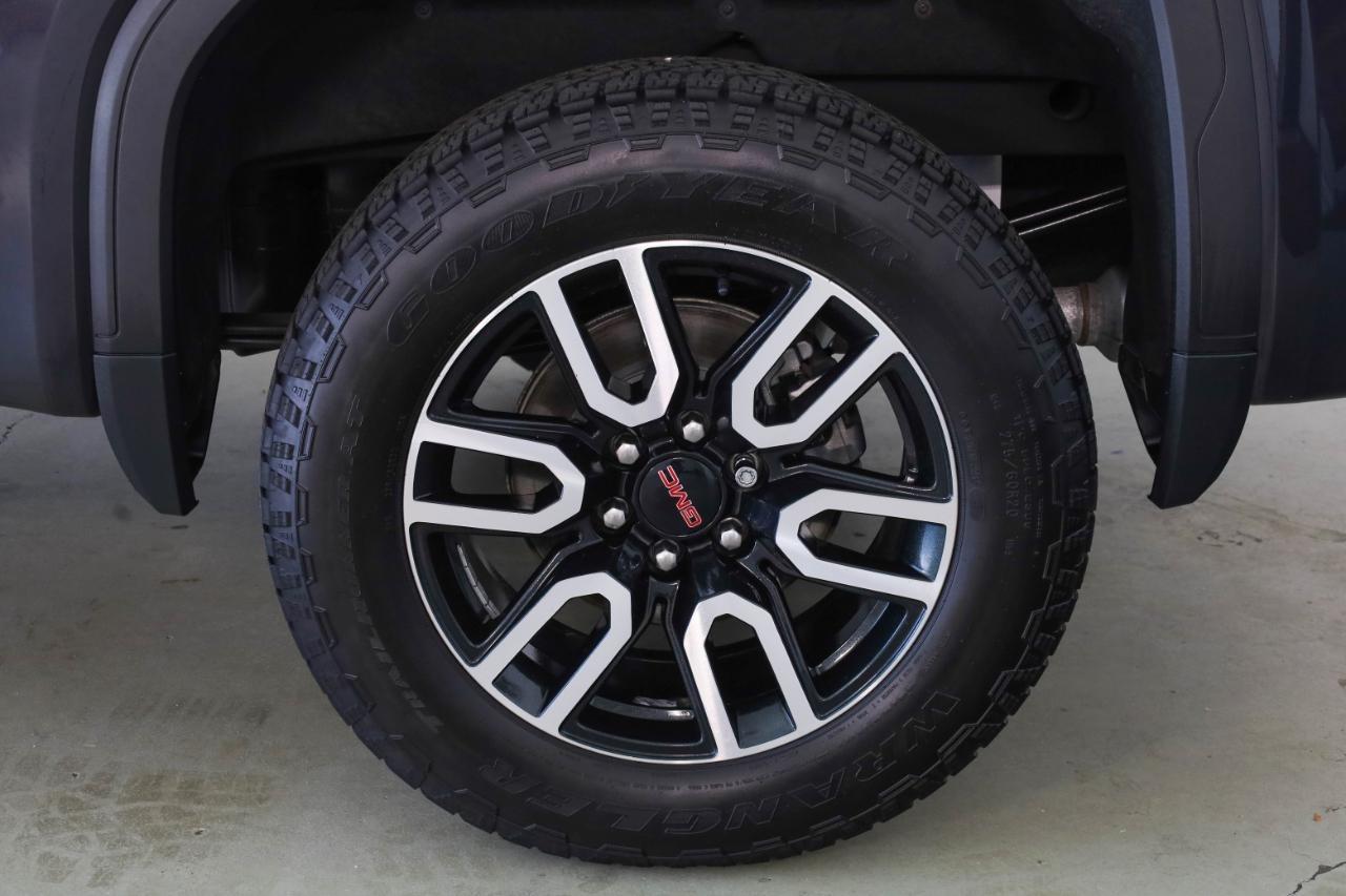GMC Sierra 1500 4WD Crew Cab 147" AT4 2022