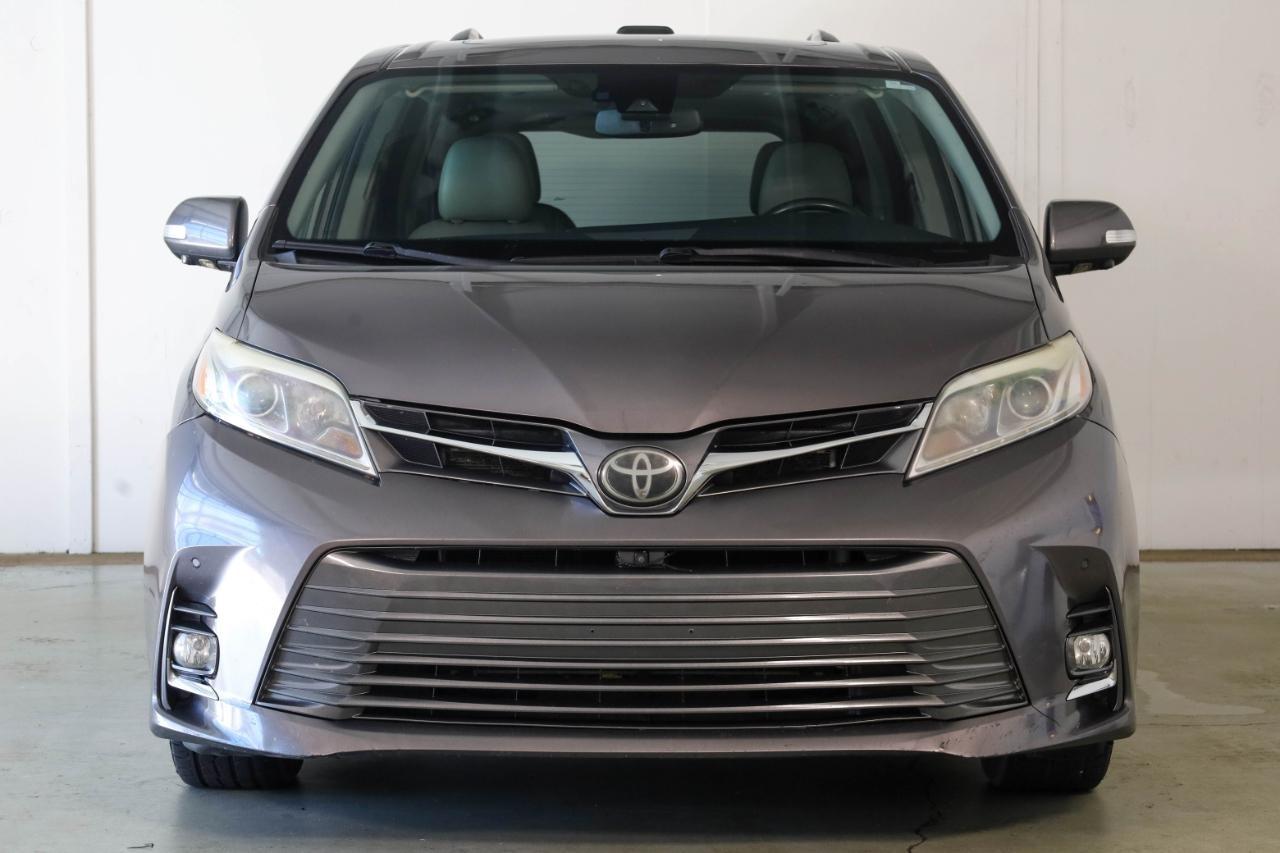Toyota Sienna XLE Auto Access Seat FWD 7-Passenger (Natl) 2019