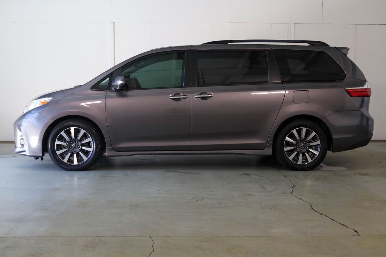Toyota Sienna XLE Auto Access Seat FWD 7-Passenger (Natl) 2019