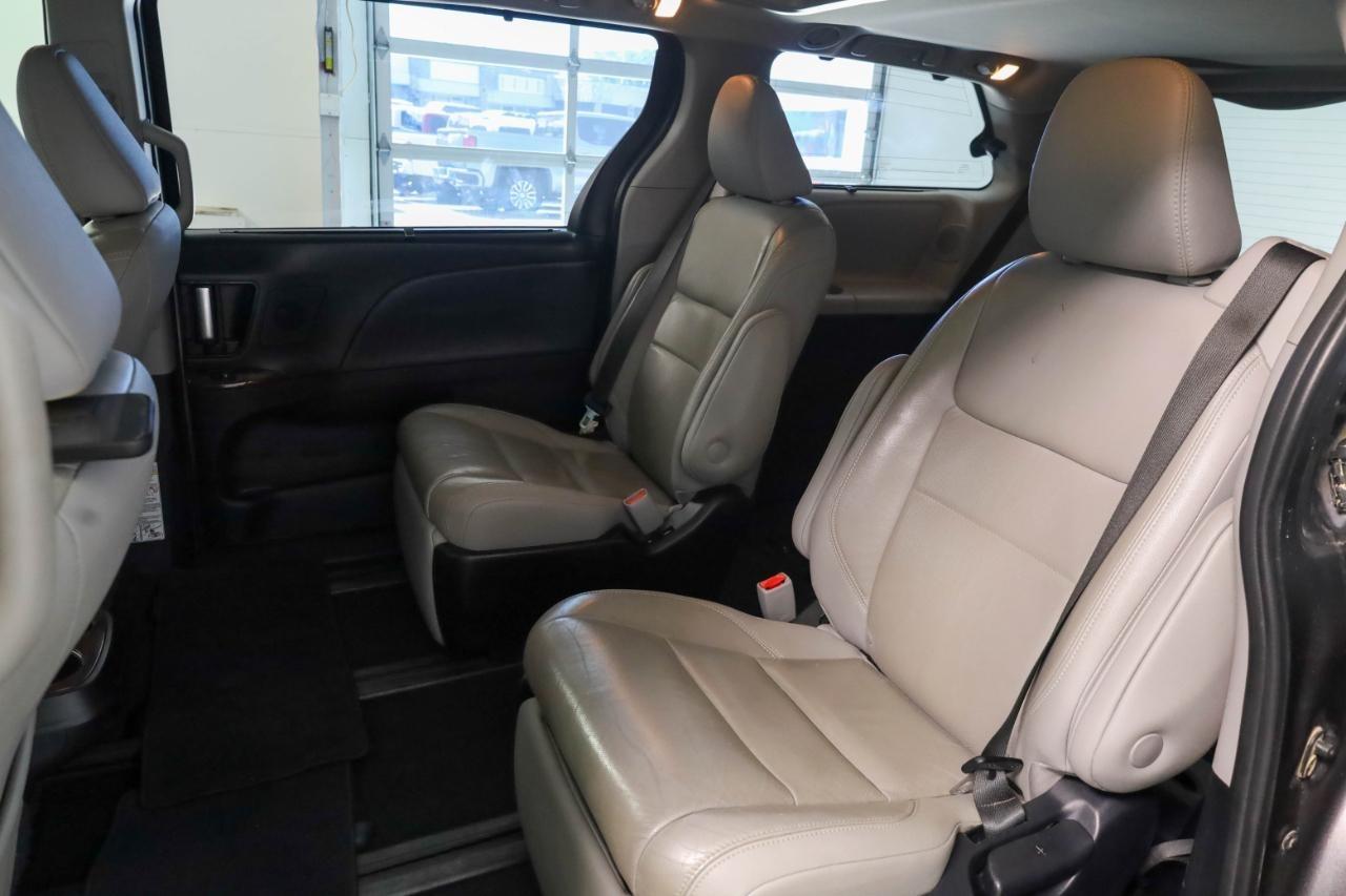 Toyota Sienna XLE Auto Access Seat FWD 7-Passenger (Natl) 2019