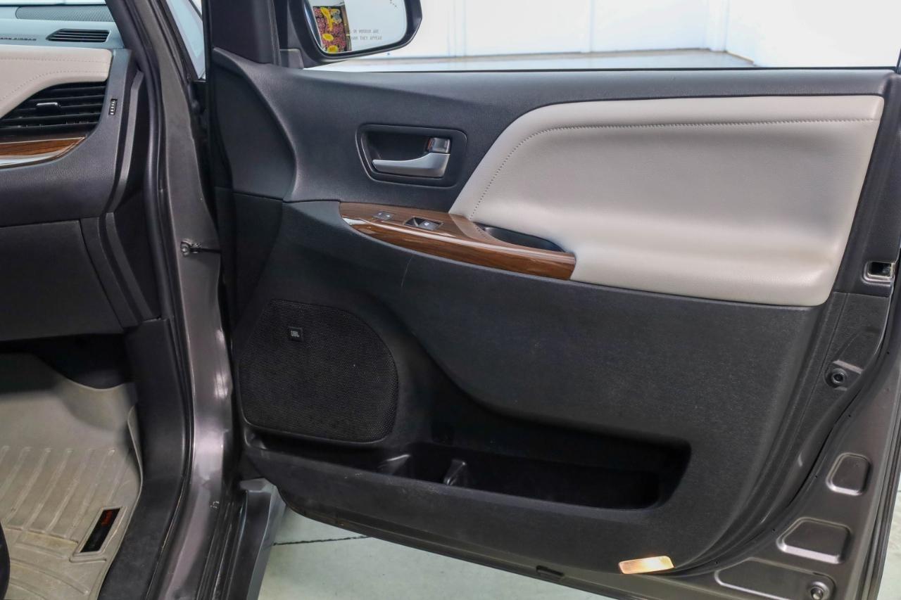 Toyota Sienna XLE Auto Access Seat FWD 7-Passenger (Natl) 2019