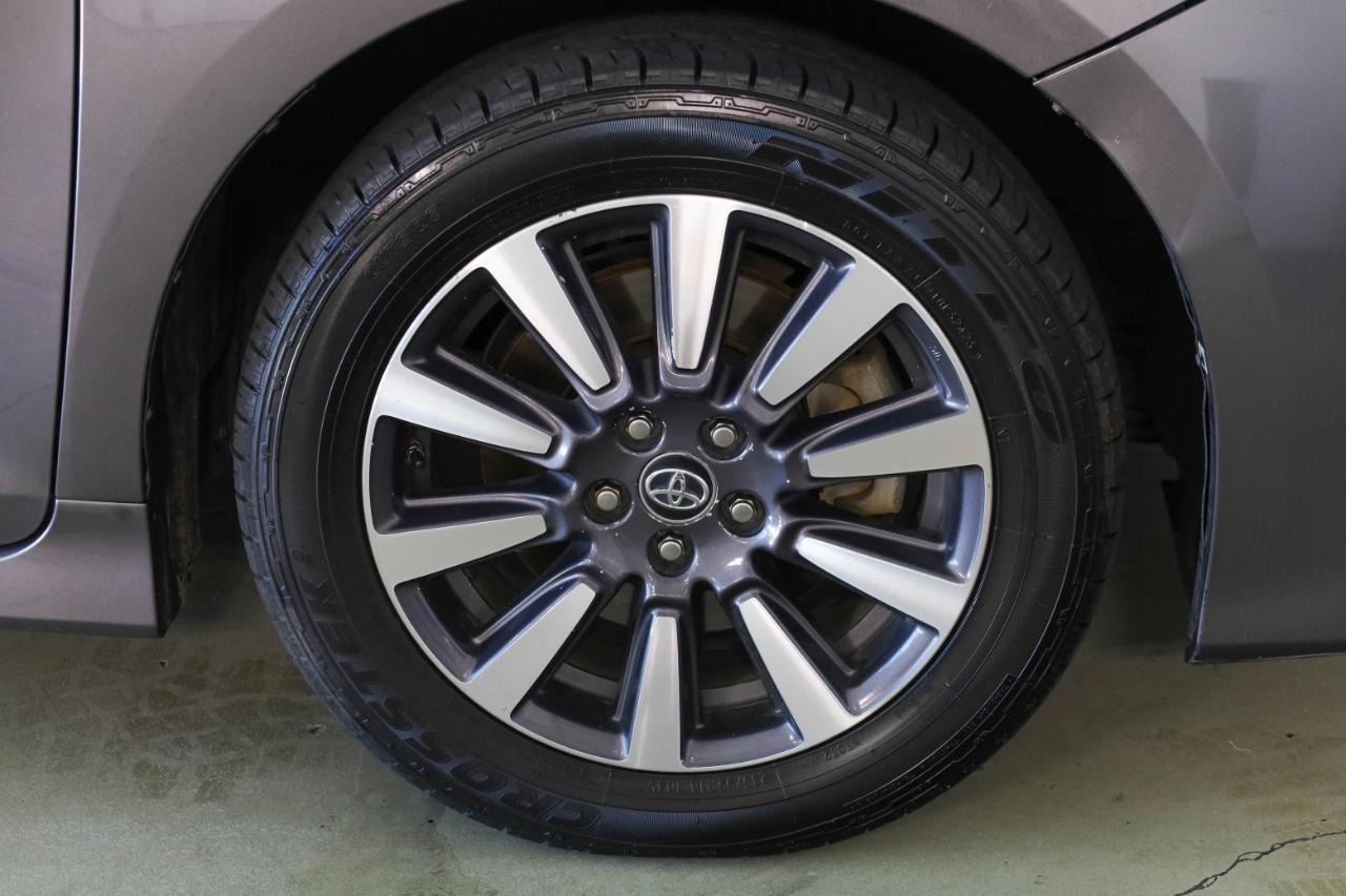 Toyota Sienna XLE Auto Access Seat FWD 7-Passenger (Natl) 2019