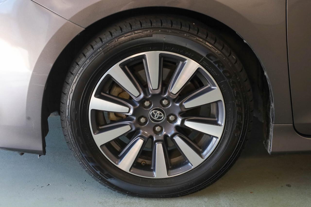 Toyota Sienna XLE Auto Access Seat FWD 7-Passenger (Natl) 2019