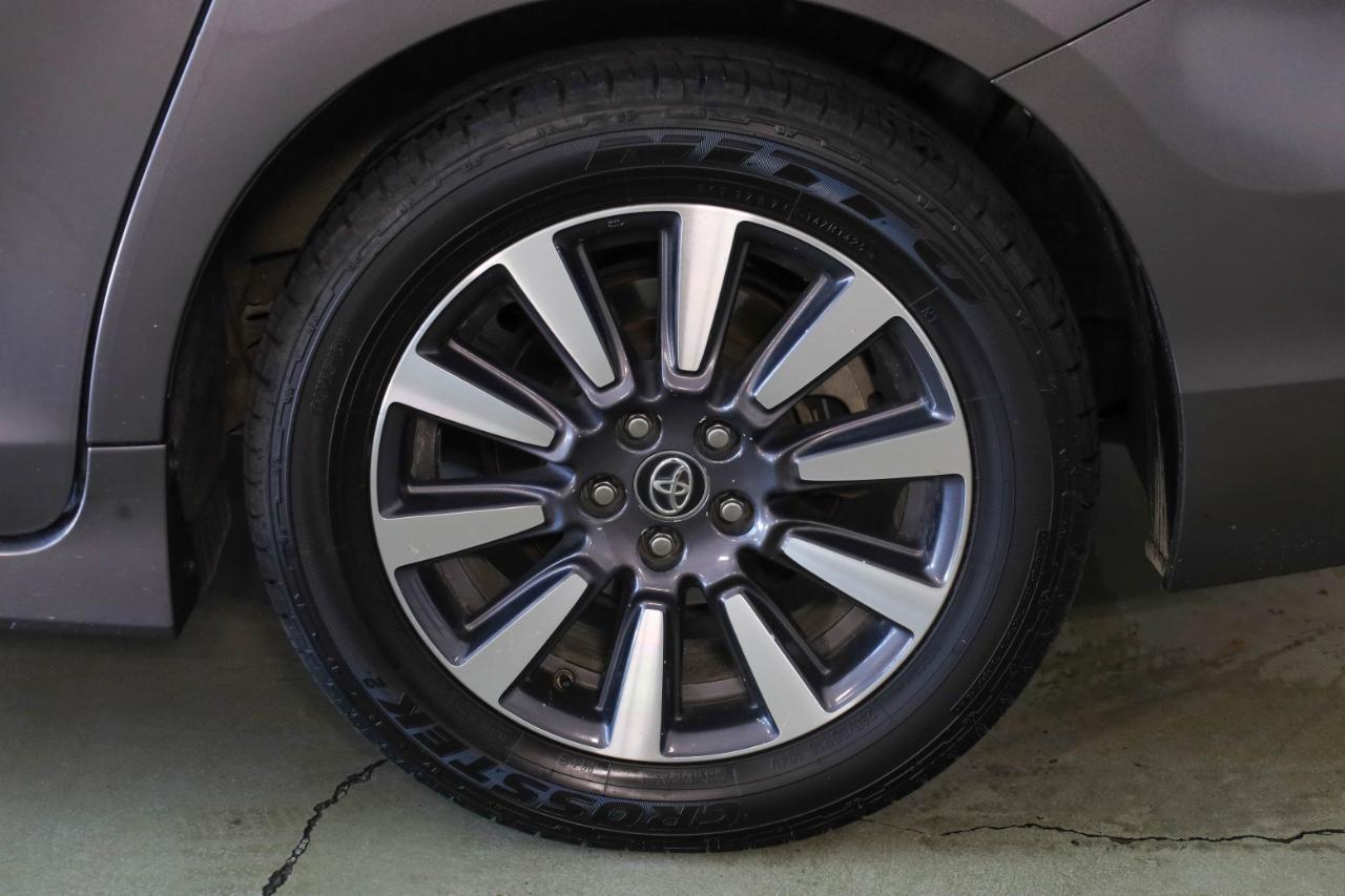 Toyota Sienna XLE Auto Access Seat FWD 7-Passenger (Natl) 2019
