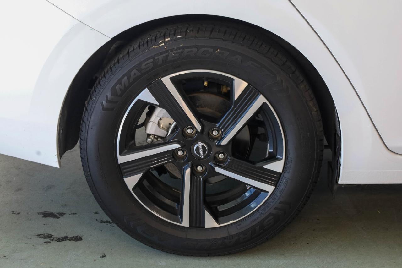 Nissan Sentra SV CVT 2025