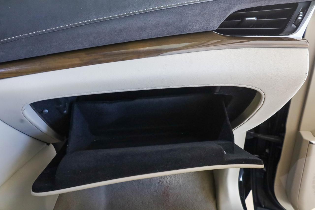 Cadillac Escalade 2WD 4dr Luxury 2020