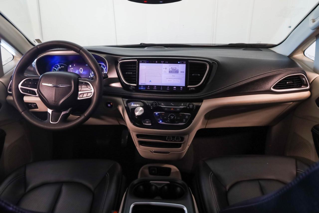 Chrysler Pacifica Hybrid Select FWD 2024