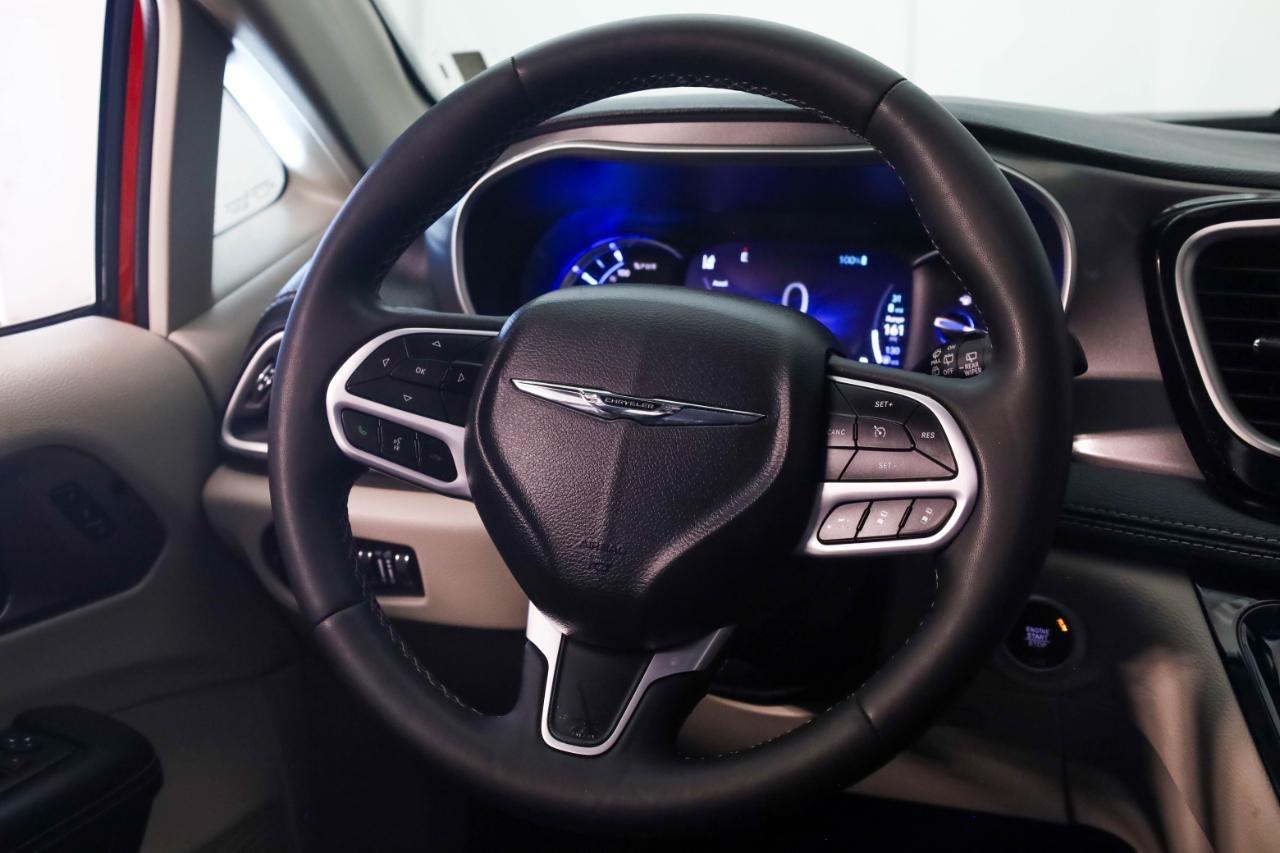 Chrysler Pacifica Hybrid Select FWD 2024