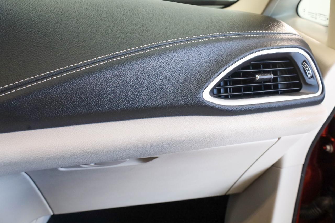 Chrysler Pacifica Hybrid Select FWD 2024