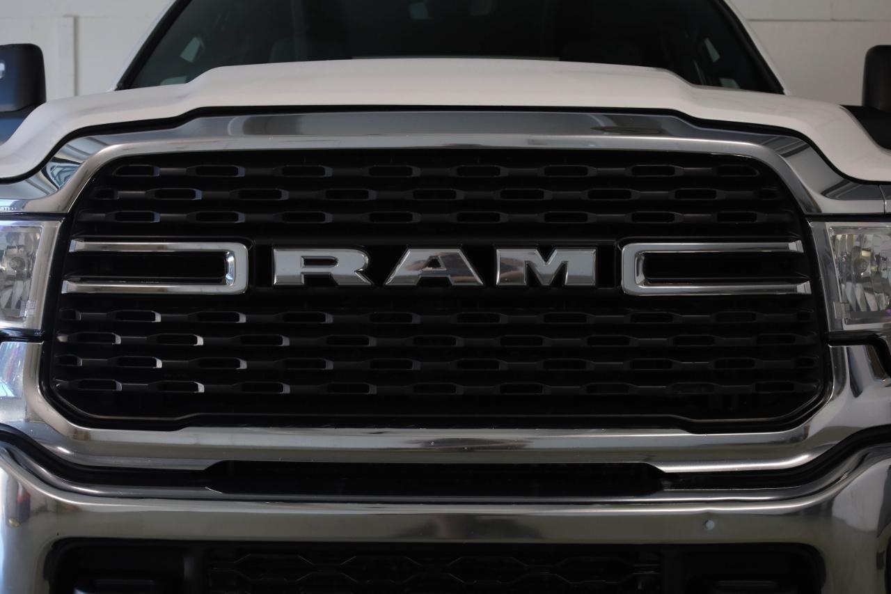 RAM 2500 Big Horn 4x4 Crew Cab 6'4" Box 2024