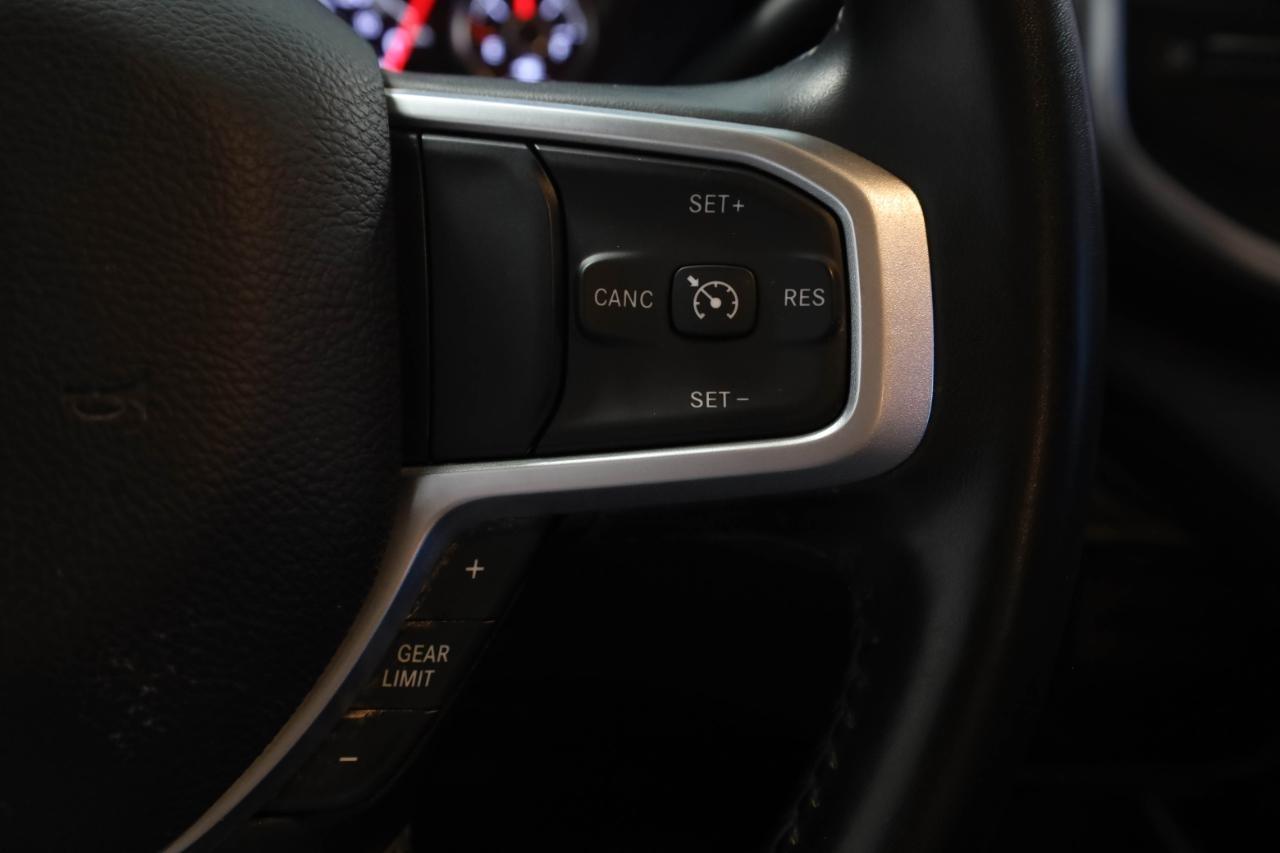 RAM 2500 Big Horn 4x4 Crew Cab 6'4" Box 2024